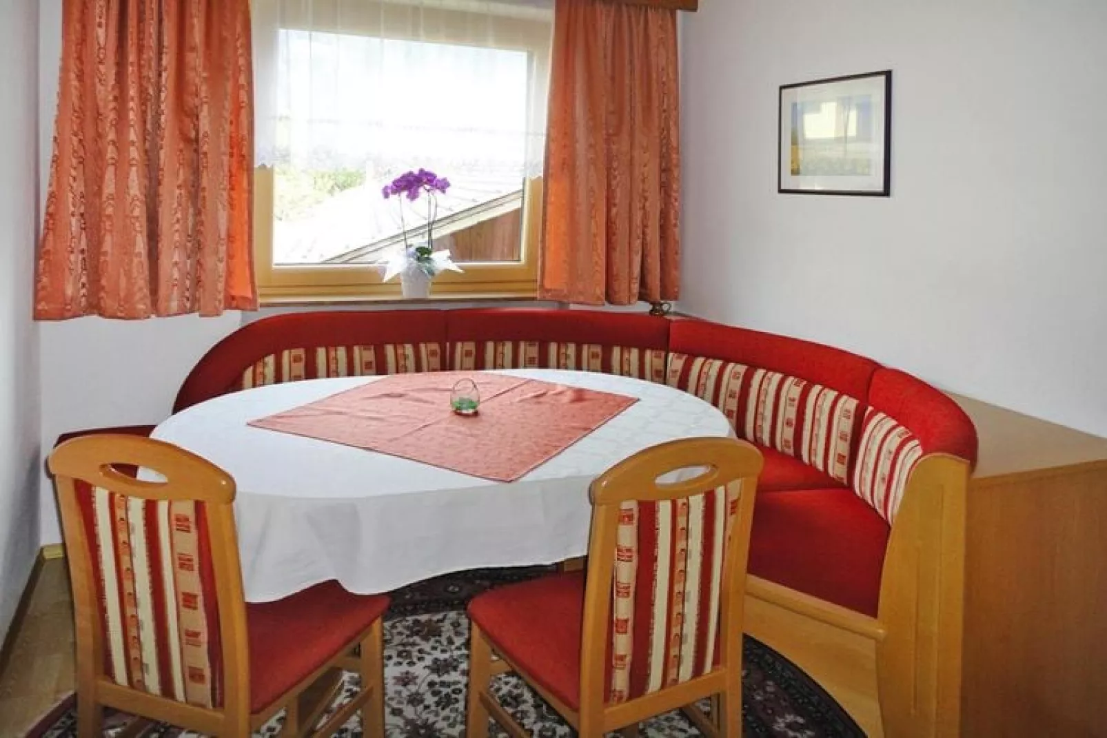 Haus Schwemberger-Living room