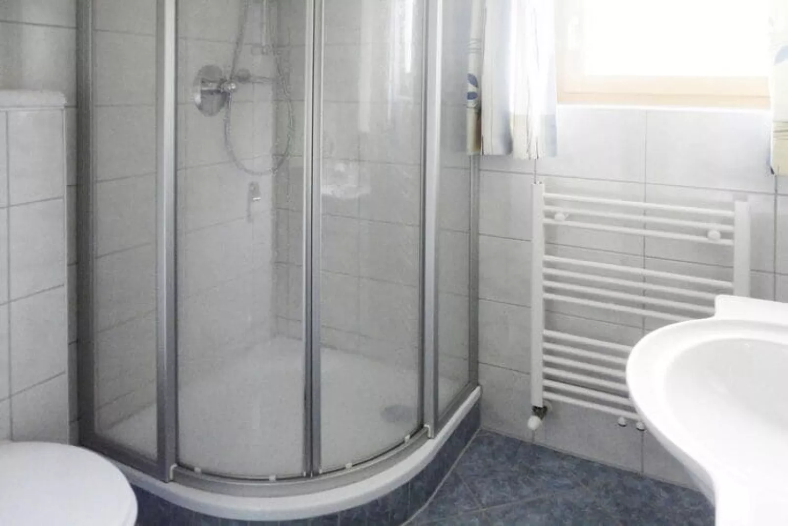 Haus Schwemberger-Bathroom
