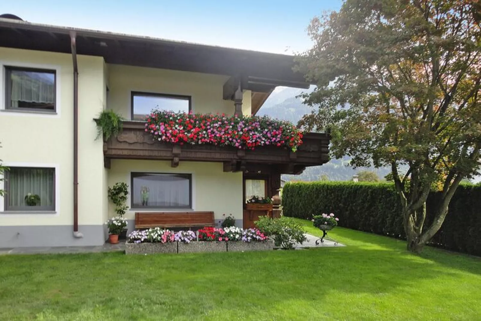 Haus Schwemberger-Exterior summer