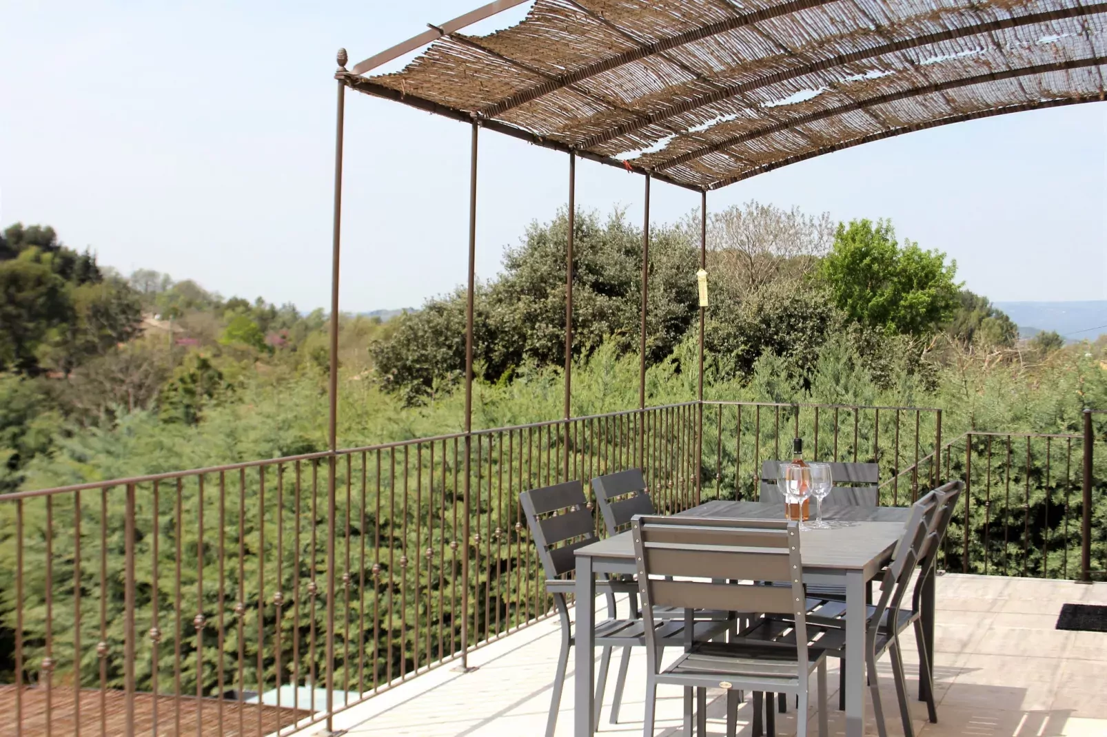 La Petite Colline-Terrace balcony