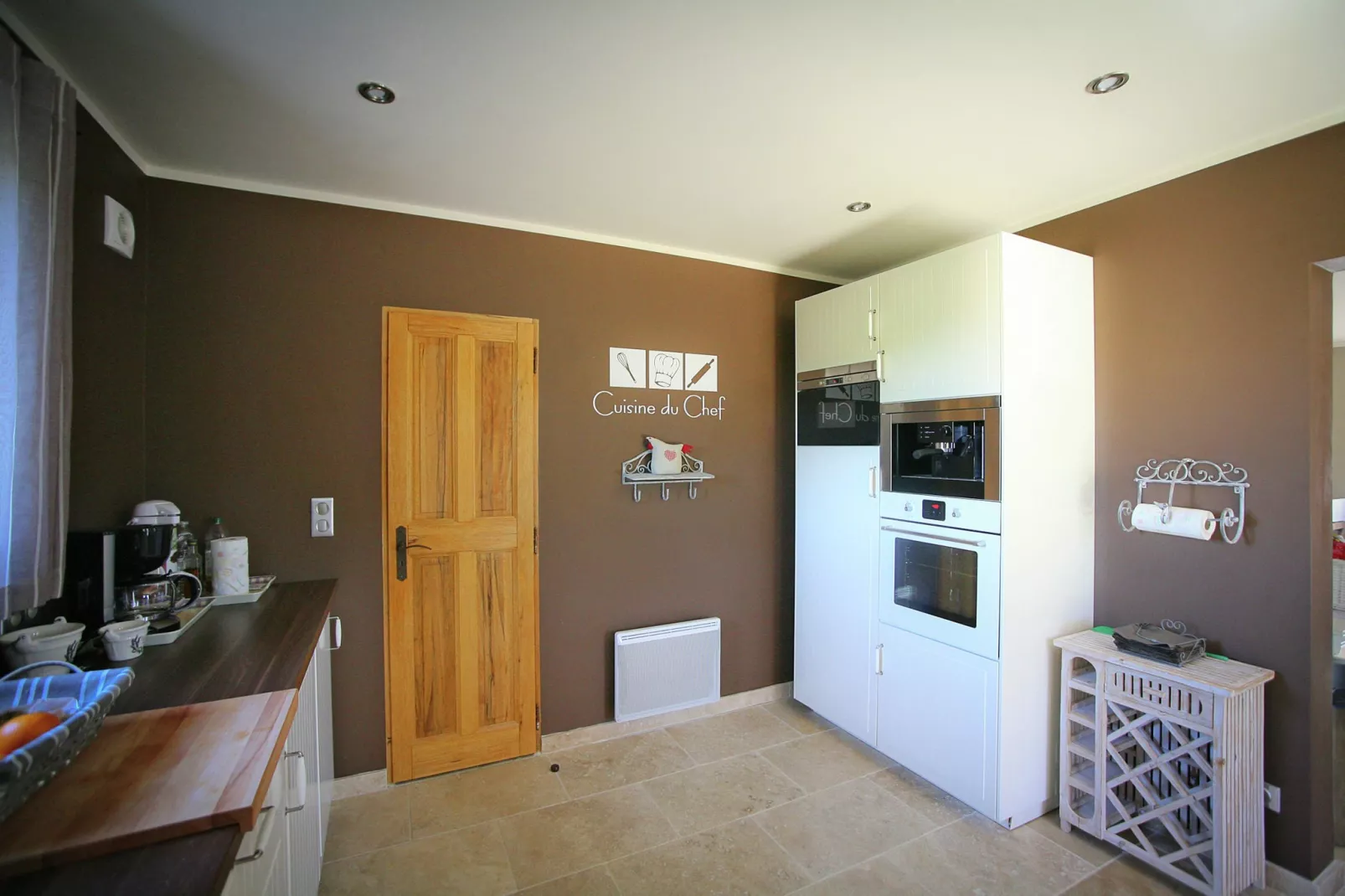 La Petite Colline-Kitchen
