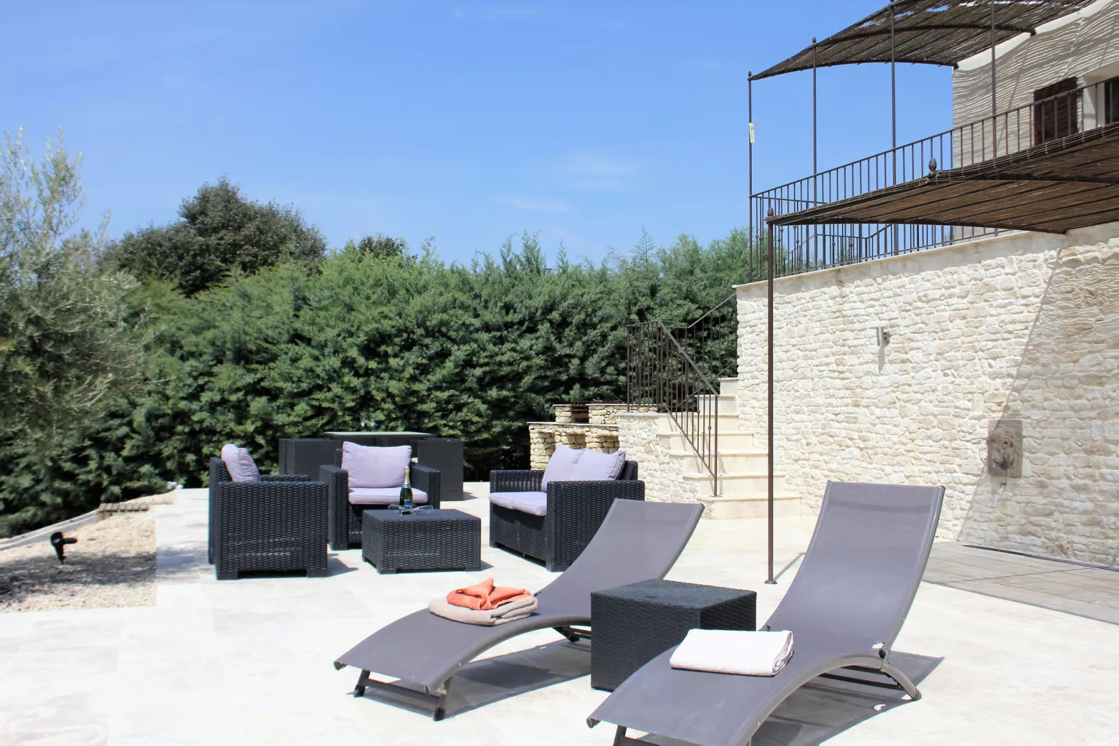 La Petite Colline-Terrace balcony