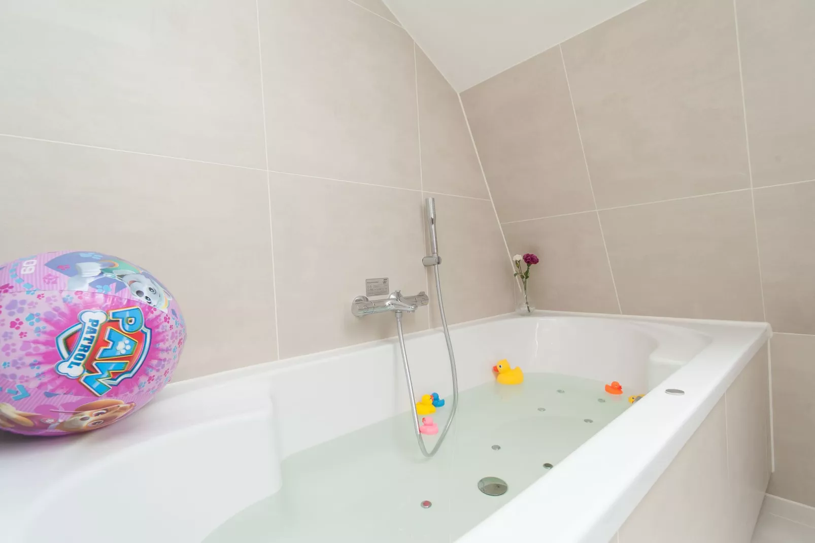 Villa Egmond-Bathroom