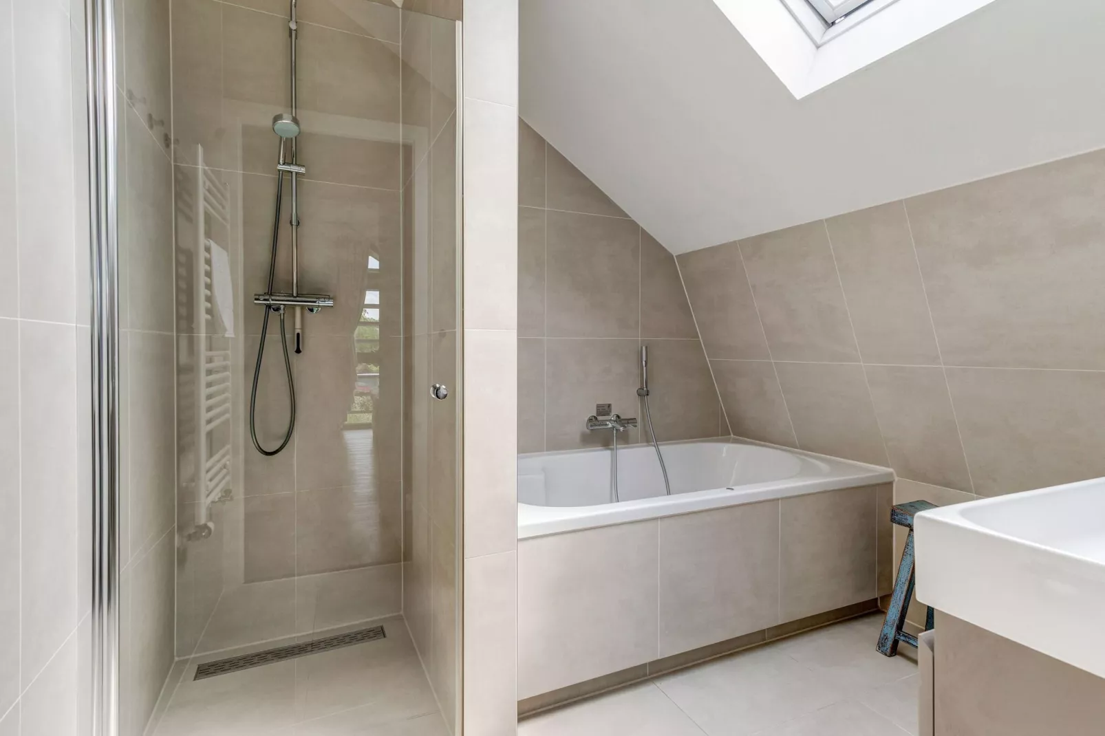 Villa Egmond-Bathroom