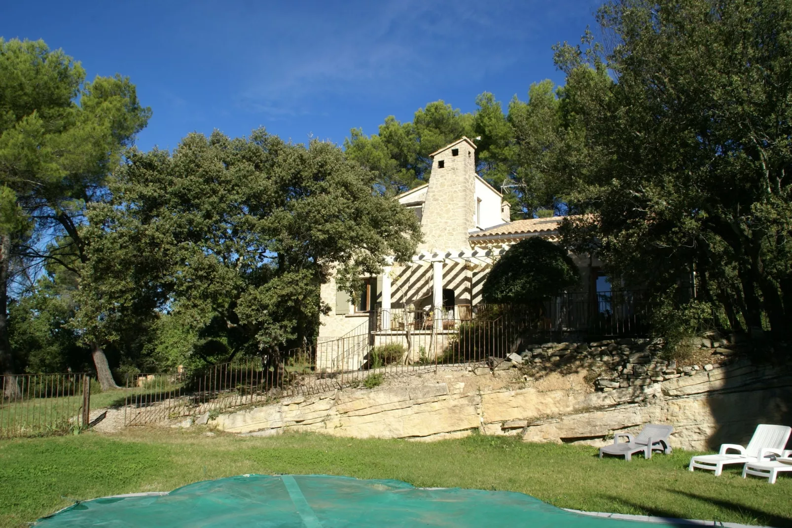 Crillon le Brave-Exterior summer