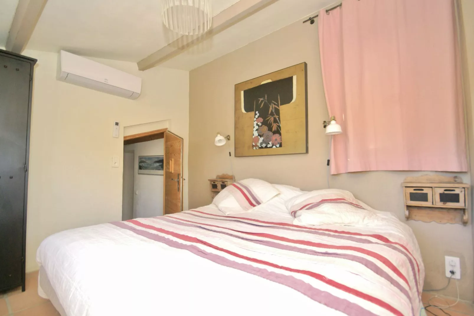 Crillon le Brave-Bedroom