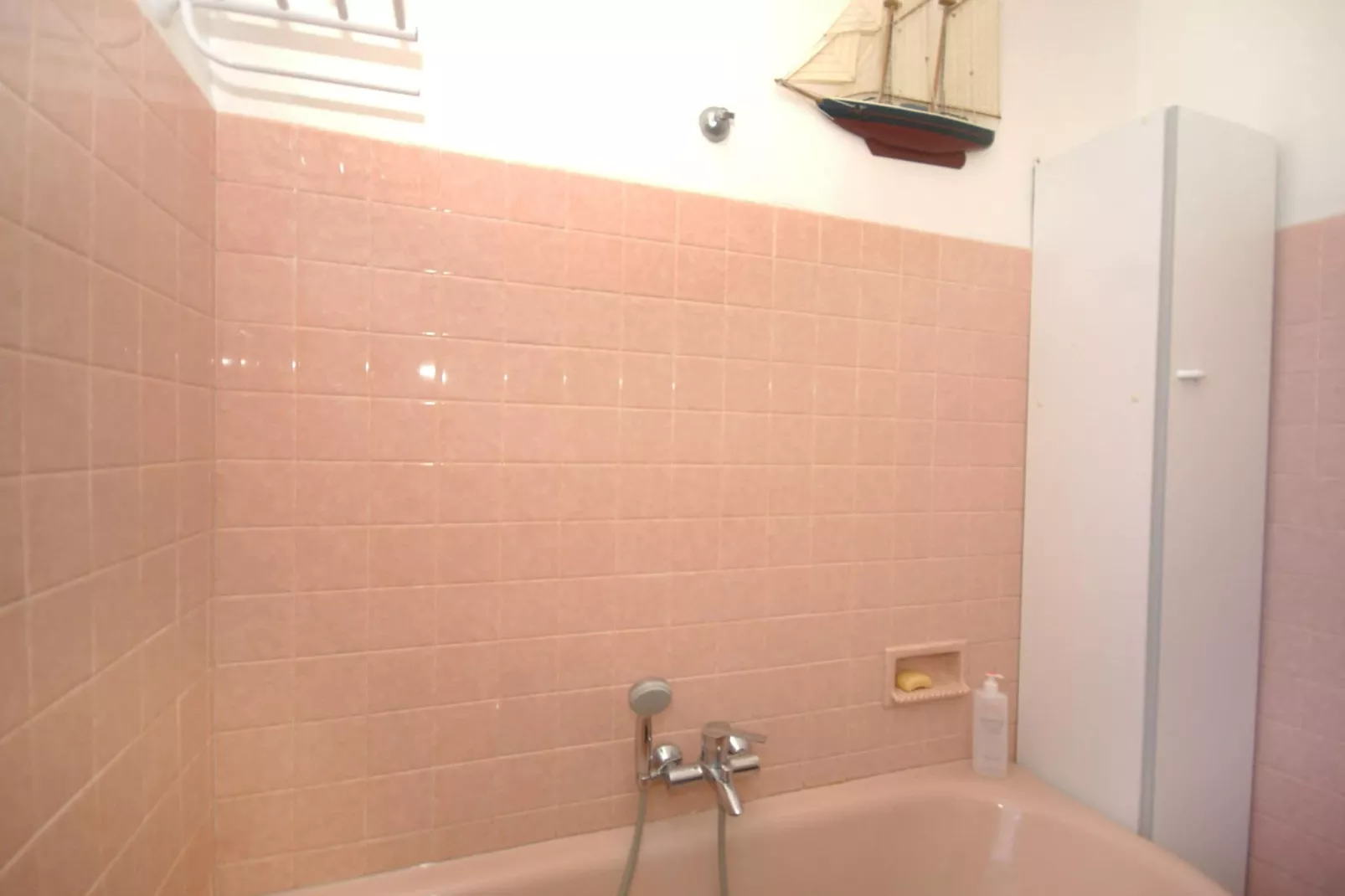 Crillon le Brave-Bathroom