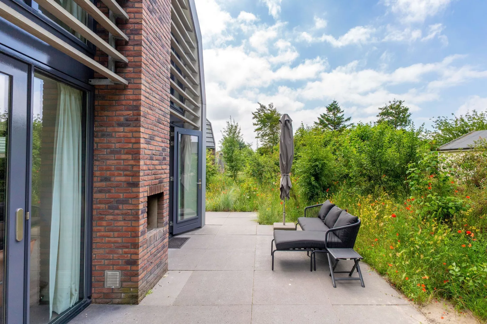 Waterland-Terrace balcony