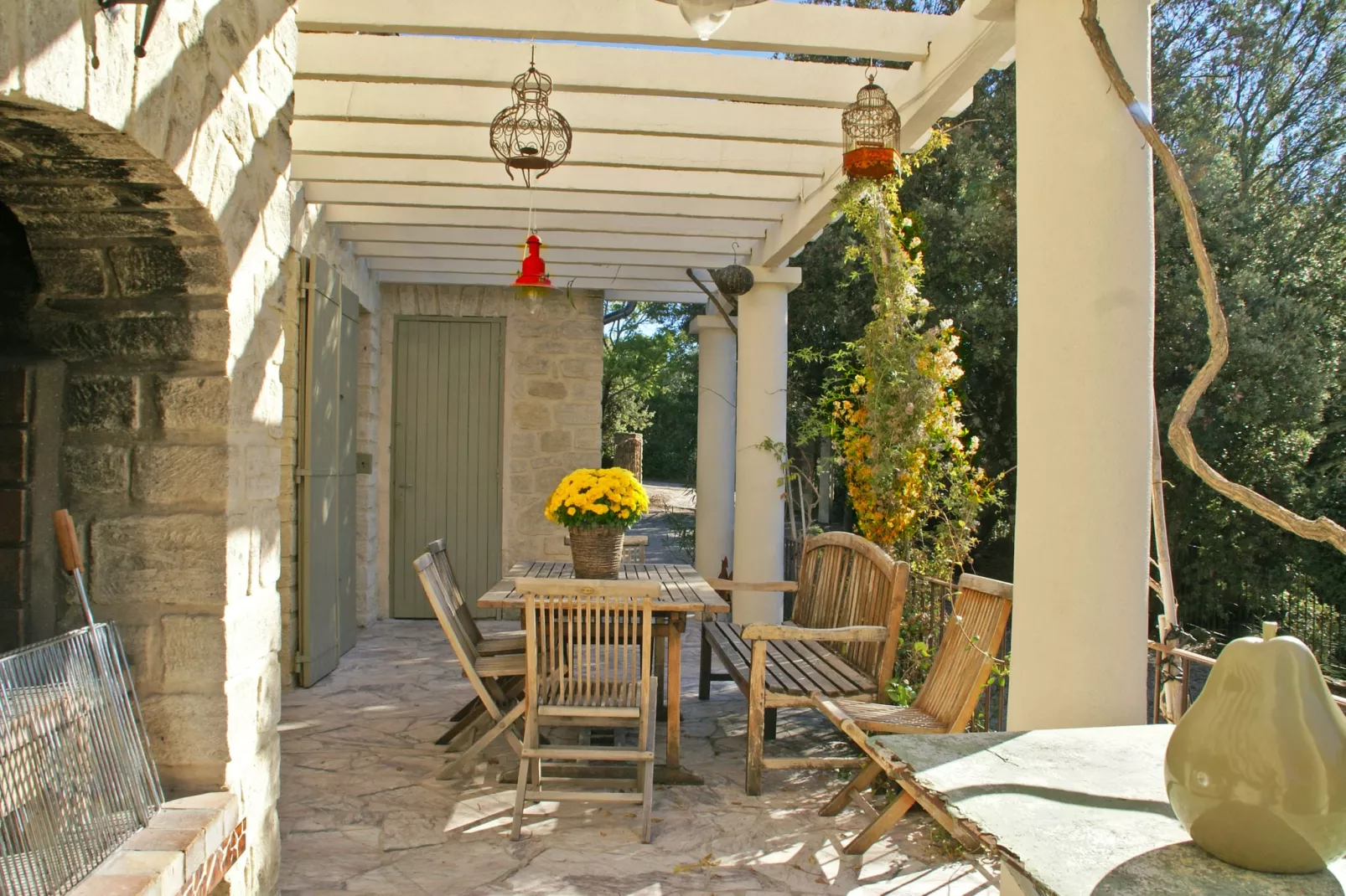 Crillon le Brave-Terrace balcony