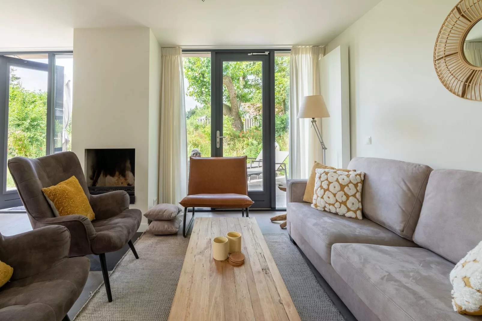 Waterland-Living room