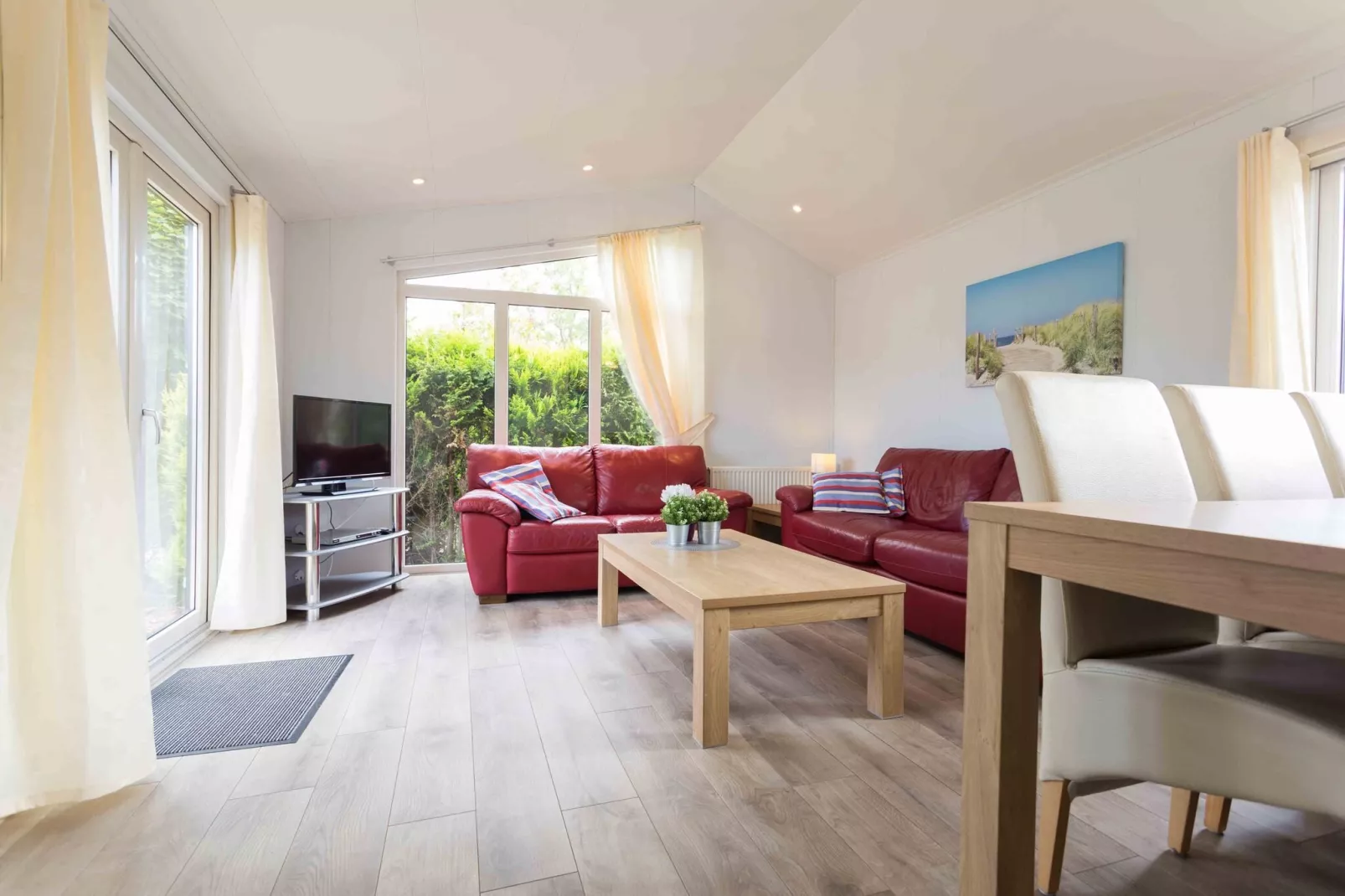 Resort De Woudhoeve 8-Living room