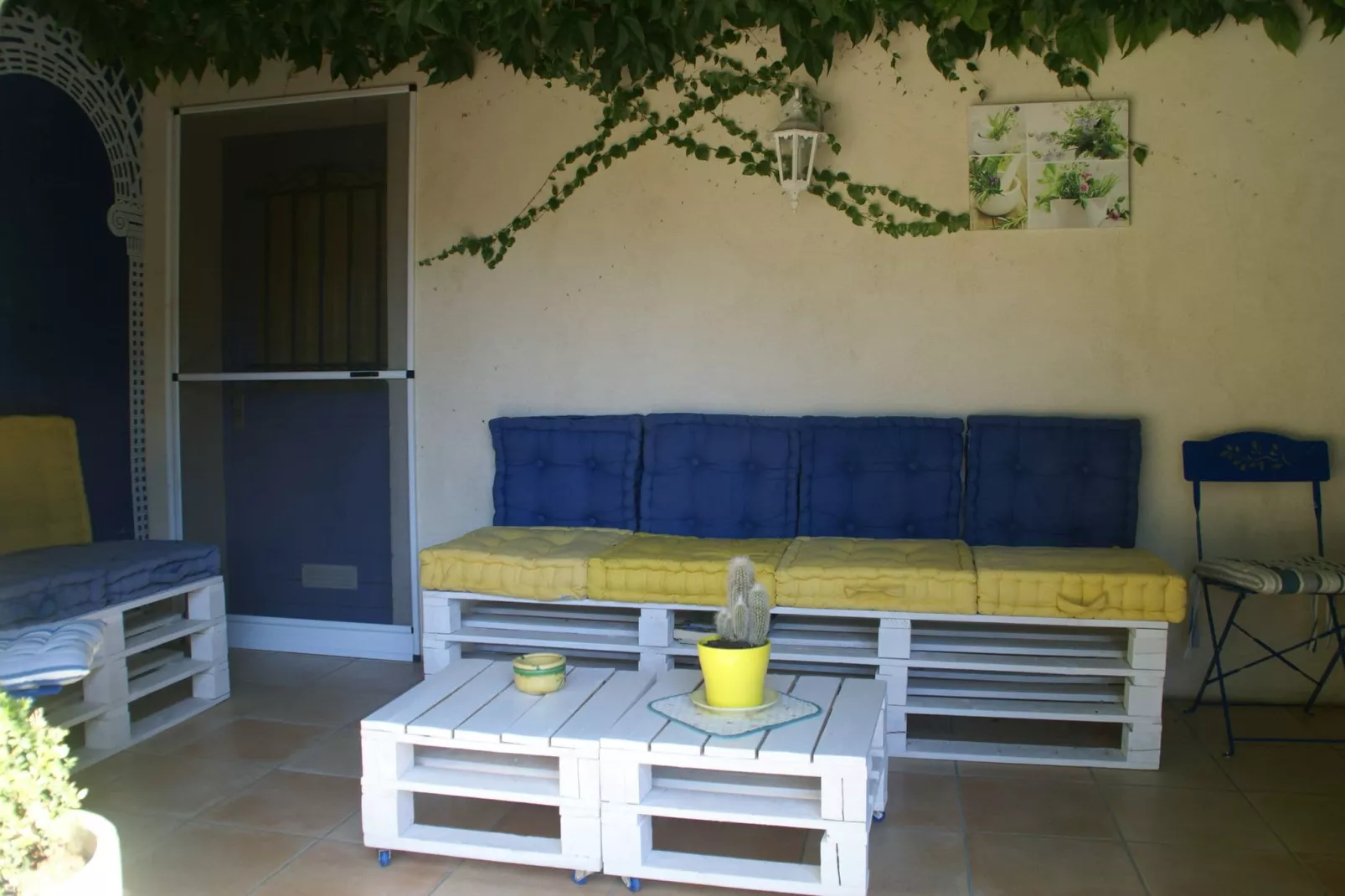 Mimosas-Terrace balcony