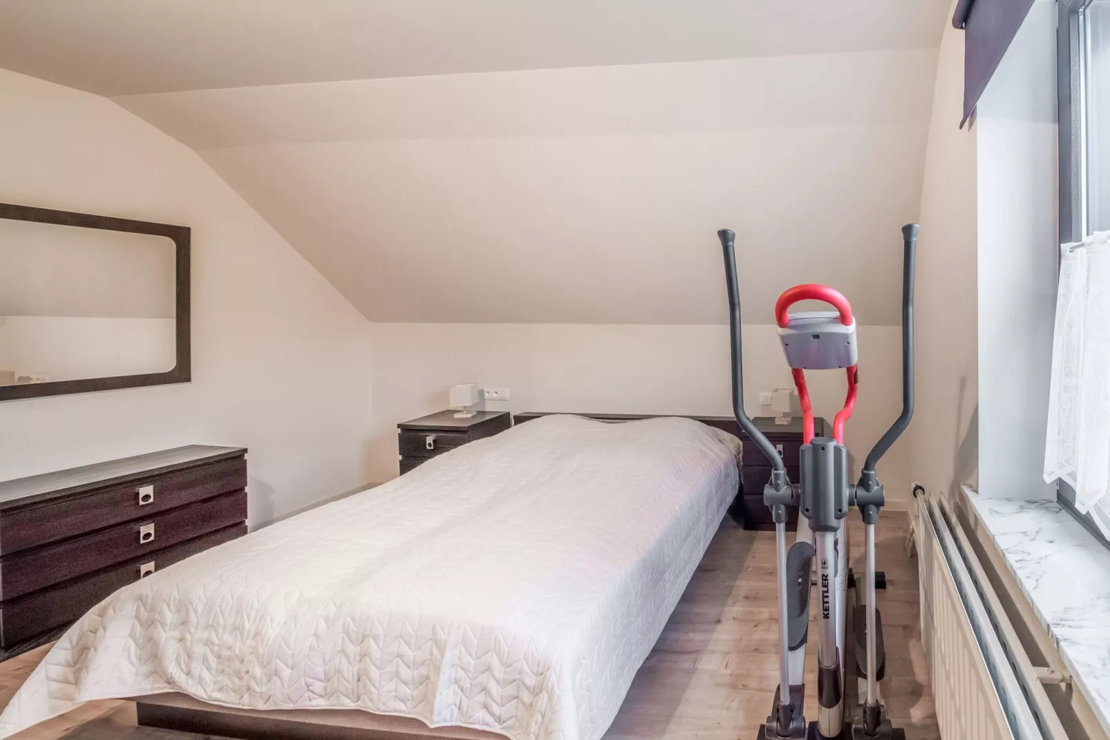 Charmante habitation avec Sauna infrarouge à Wirtzfeld-Bedroom