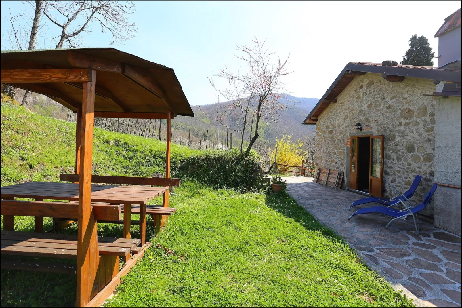 Val Di Lima Romantica-Terrace balcony