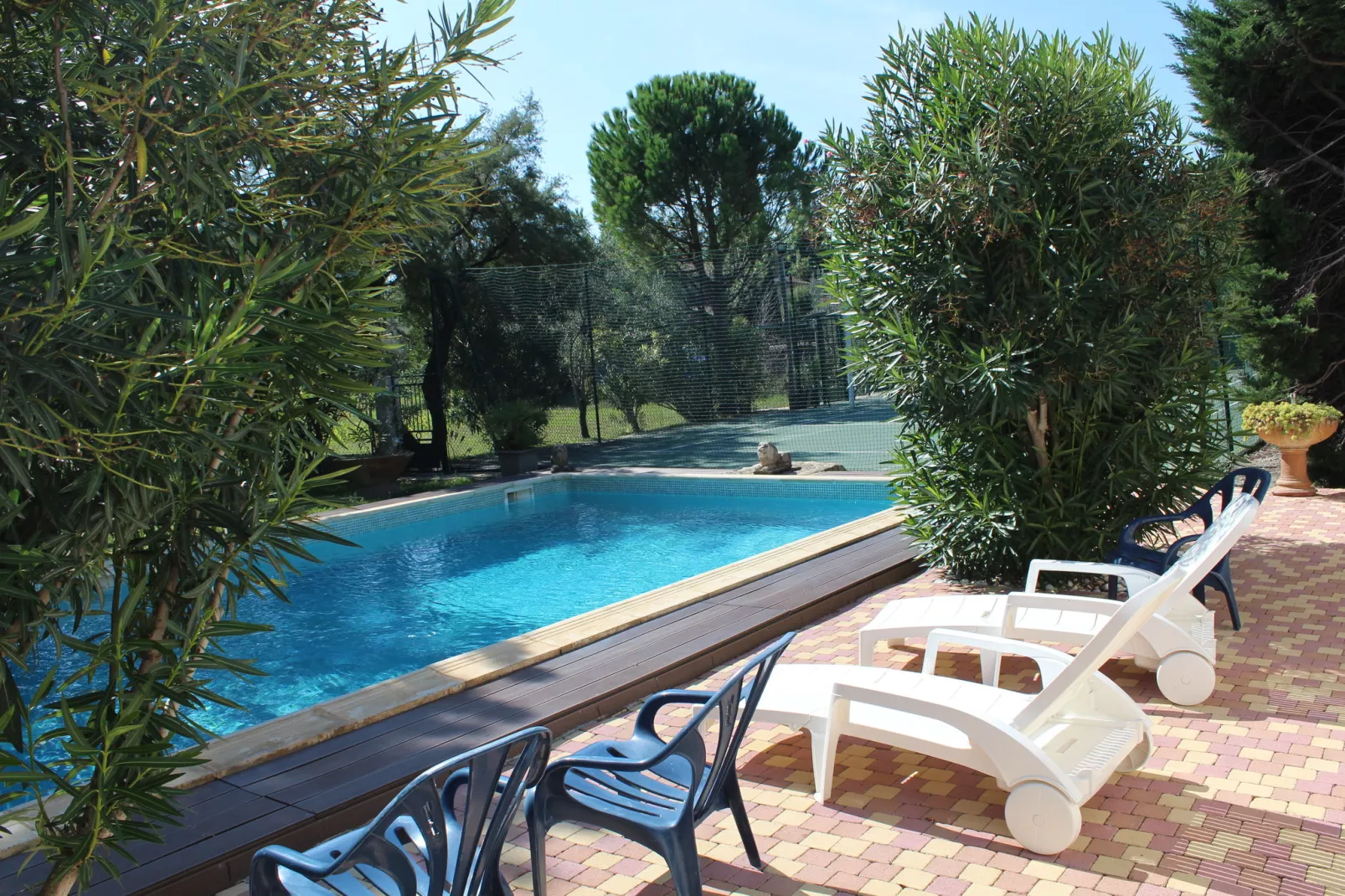 Orange-Pool