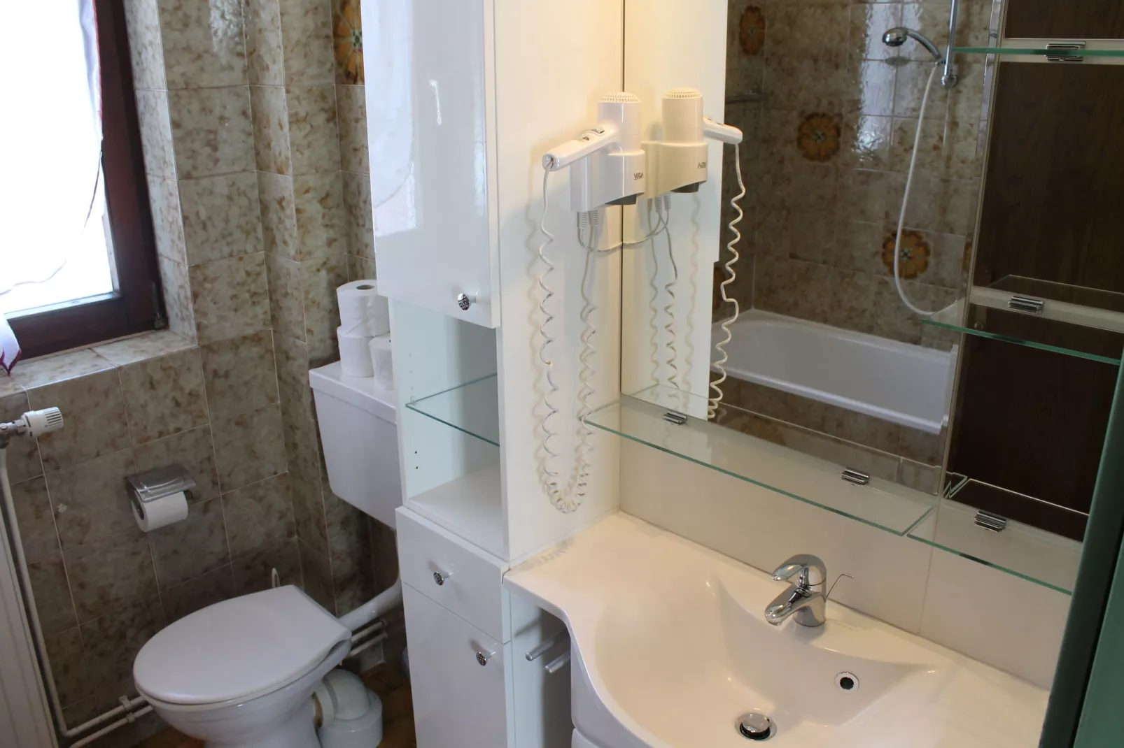 Appartement Sonnenalp-Bathroom