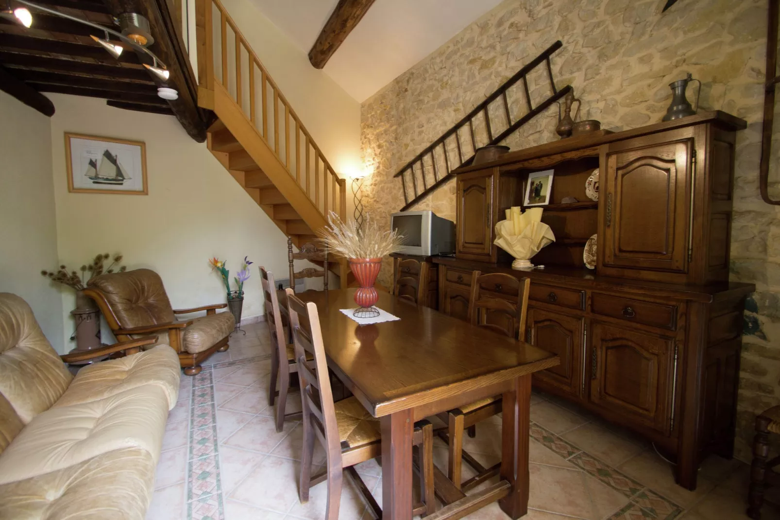 Orange-Living room