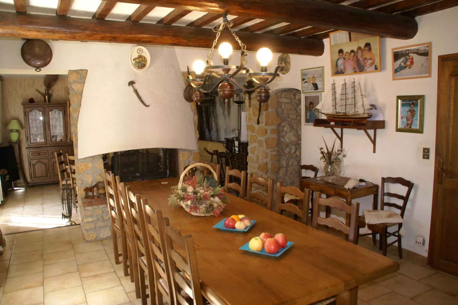 Orange-Dining room