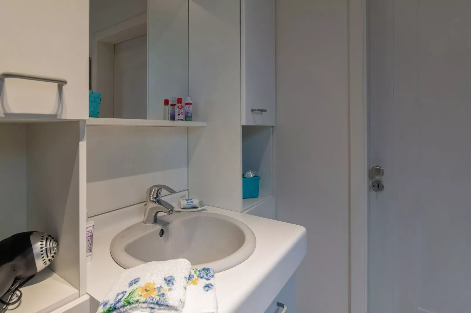 Charmante habitation avec Sauna infrarouge à Wirtzfeld-Bathroom