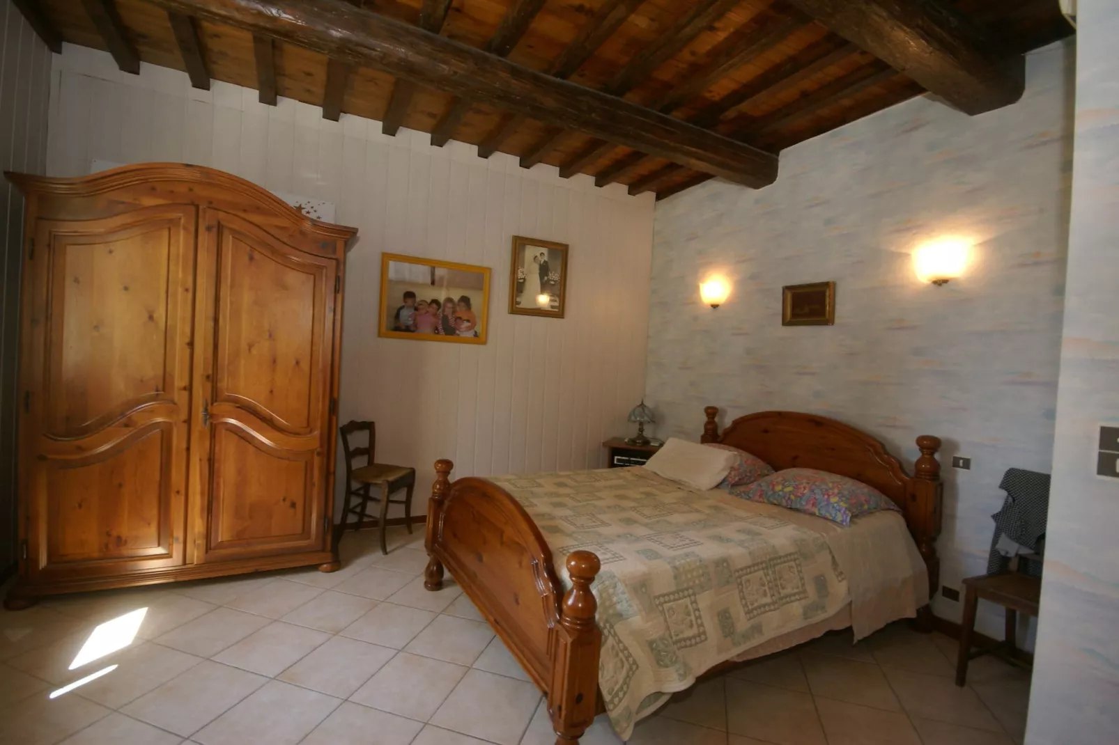 Orange-Bedroom