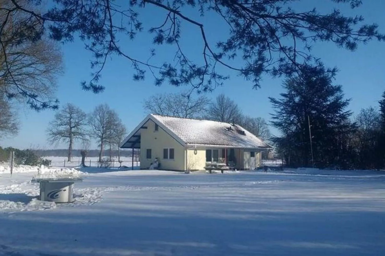 Kempernoel-Exterior winter