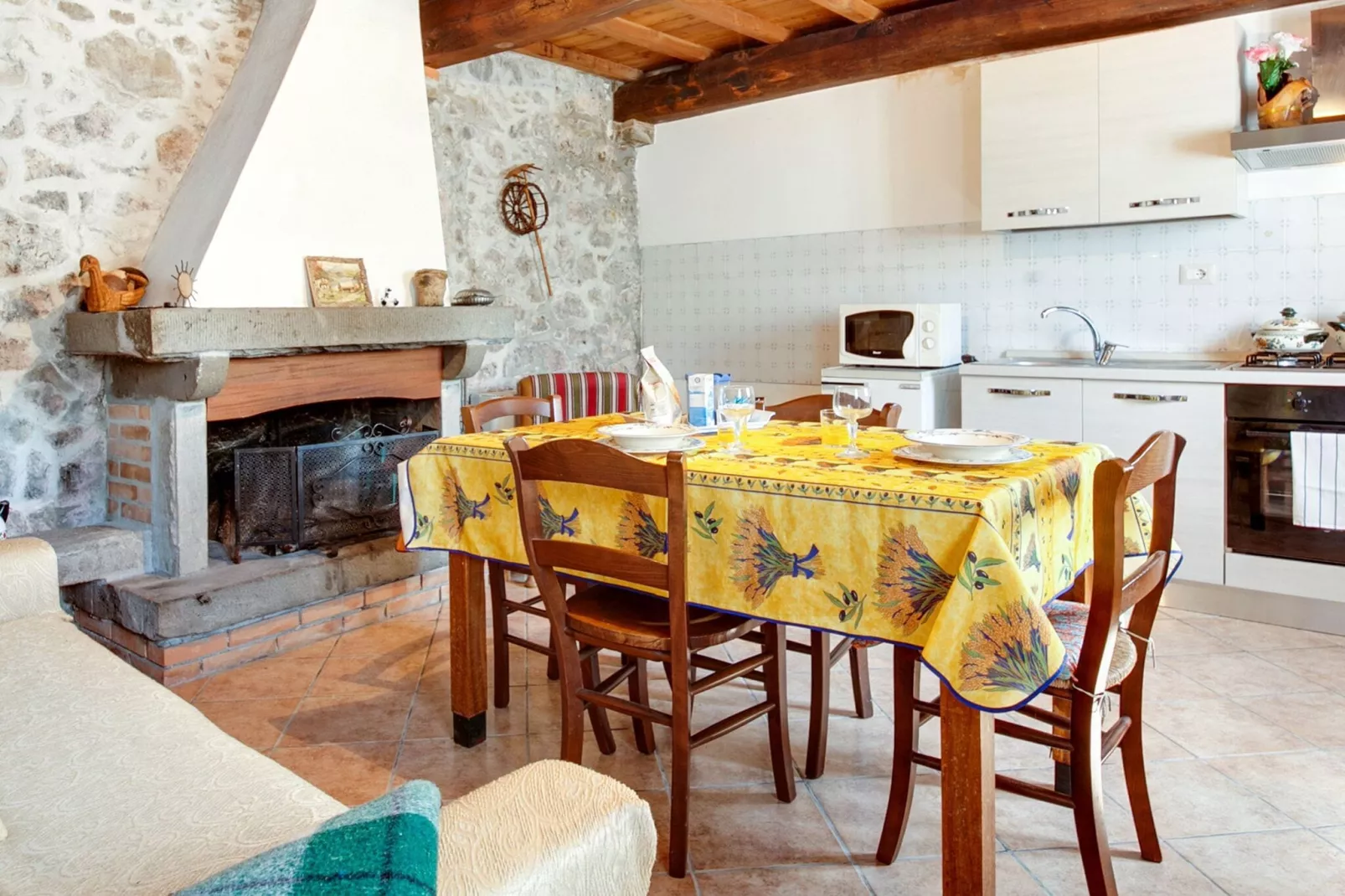 Metato-Dining room