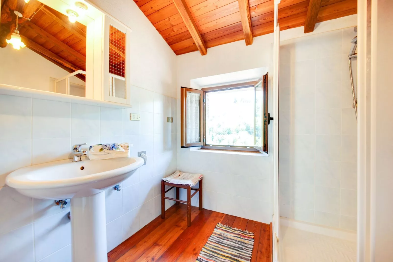 Metato-Bathroom
