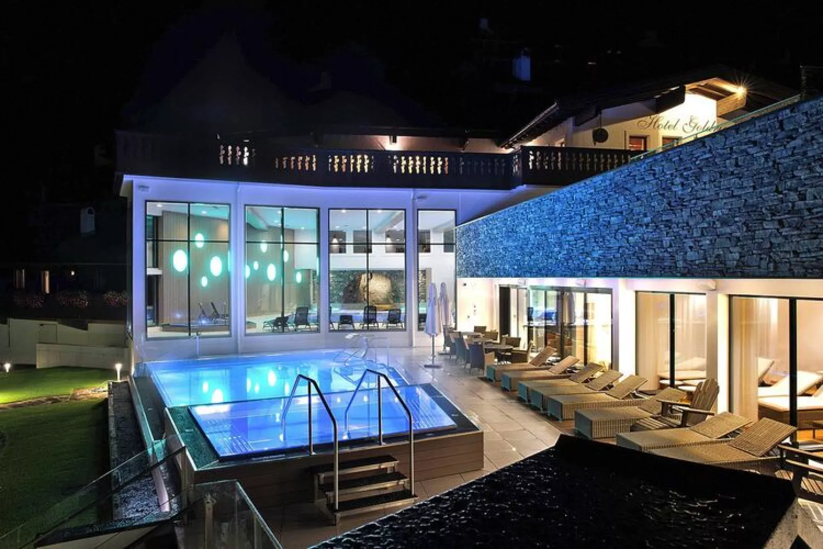 Apart Hotel Goldried - 4 Personen-Pool