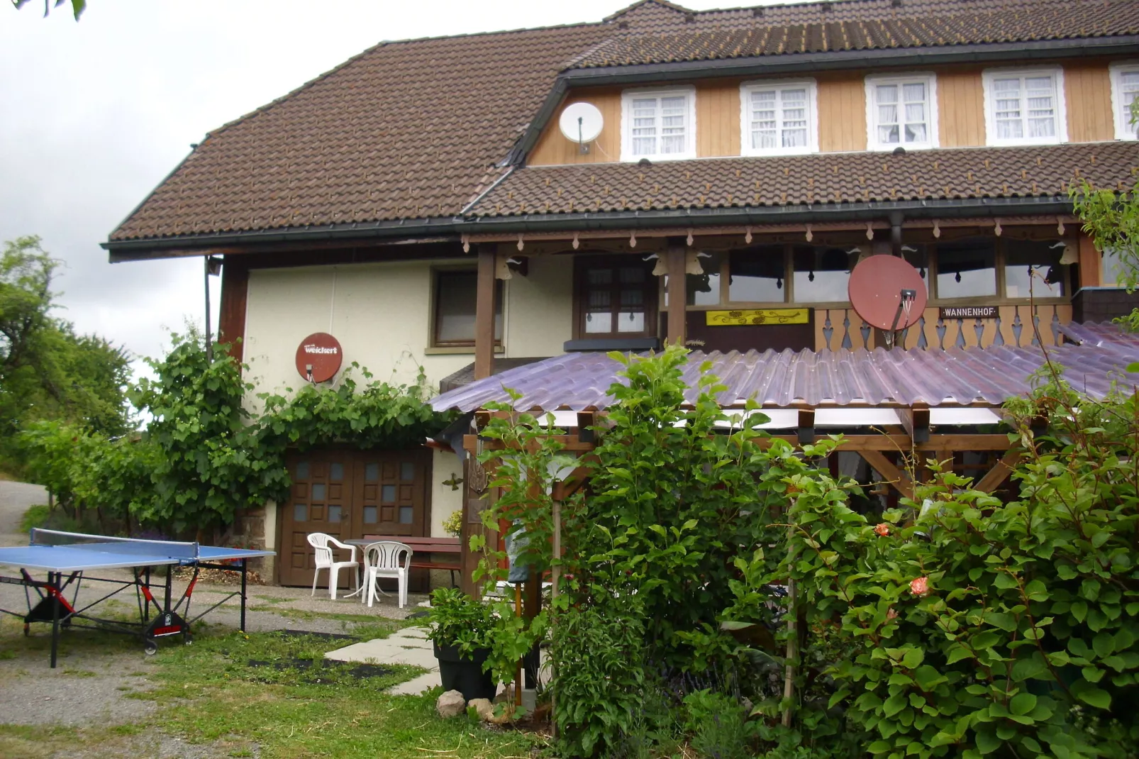 Wannenhof-Exterior in summer