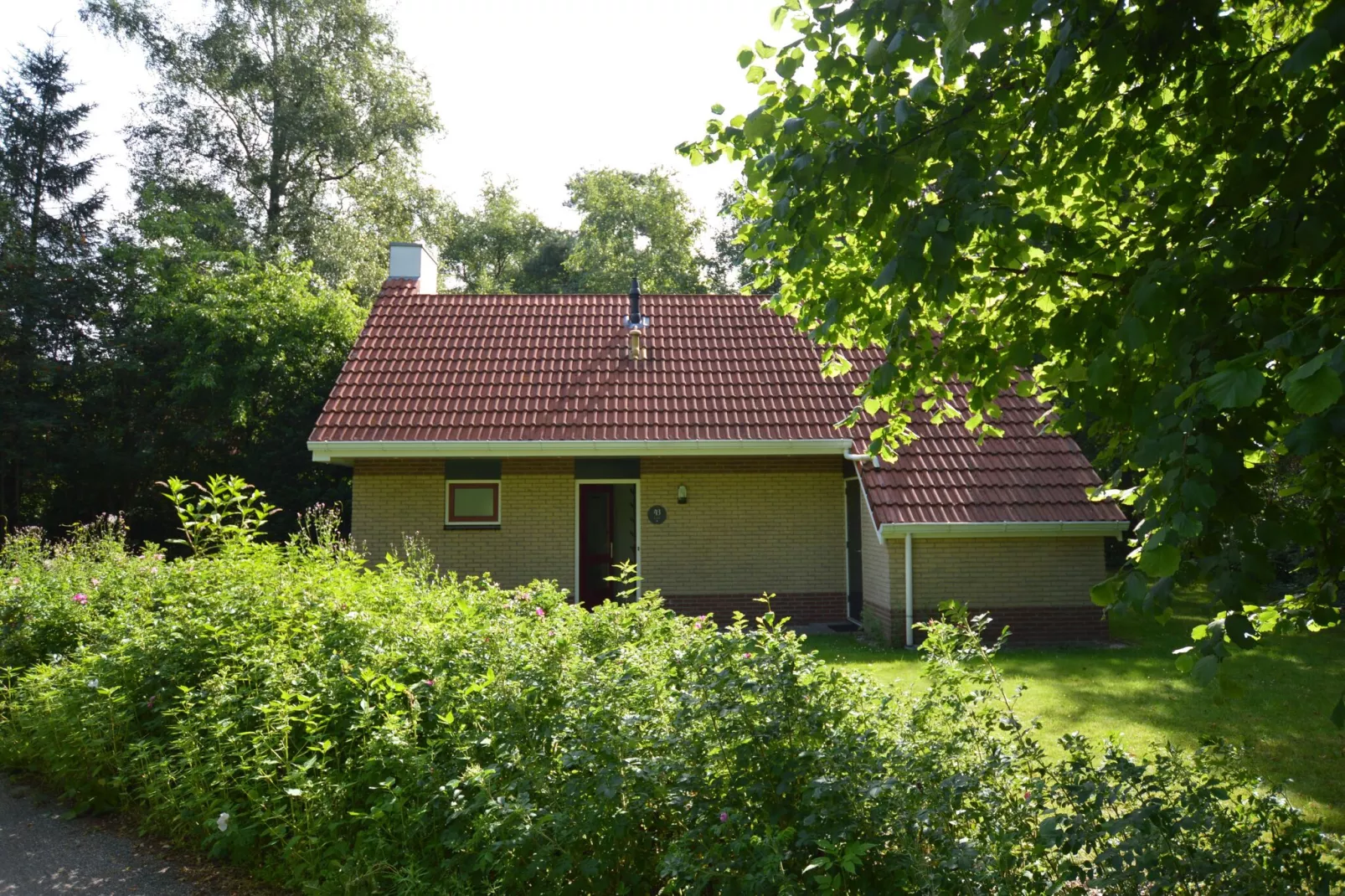 Buitenplaats Berg en Bos nummer 43-Gardens summer