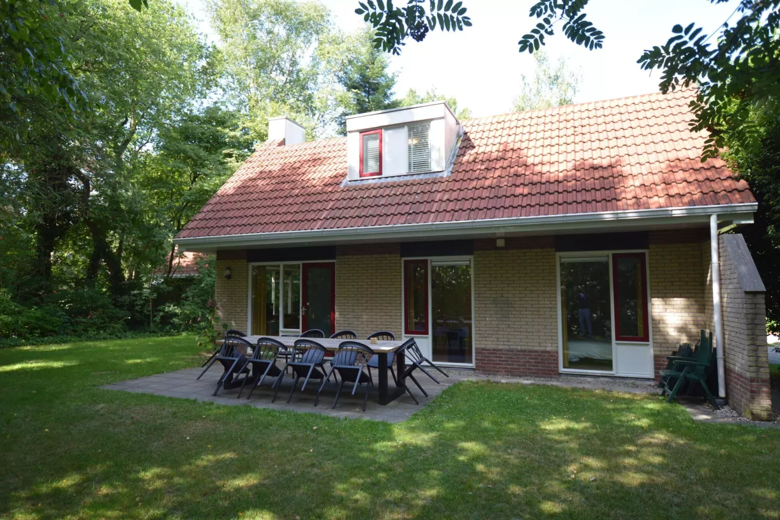 Buitenplaats Berg en Bos nummer 43-Gardens summer