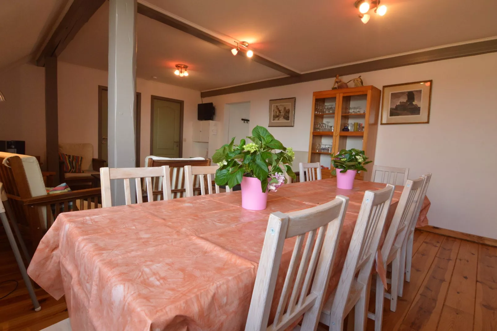Amel 1-Dining room