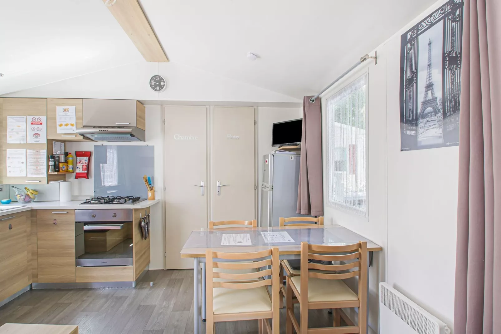 Mobil-home 4 pax-Living room