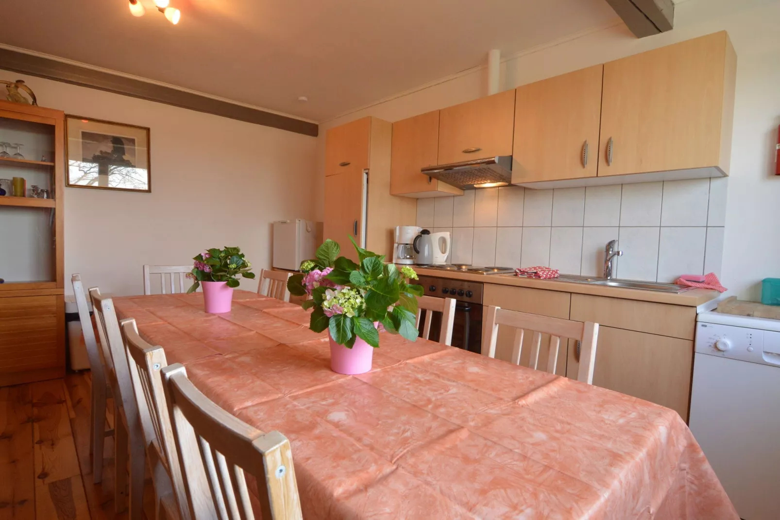 Amel 1-Dining room