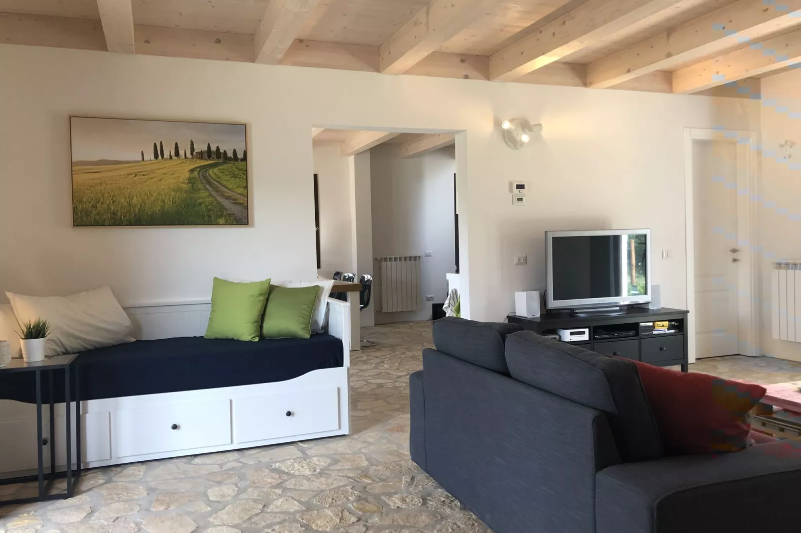 Vistaverde-Living room