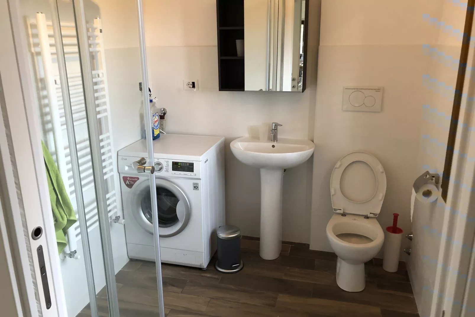 Vistaverde-Bathroom