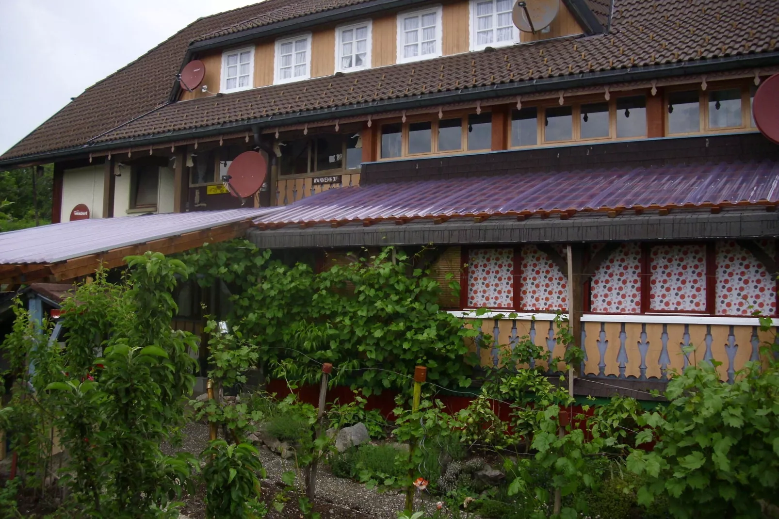 Wannenhof-Exterior in summer