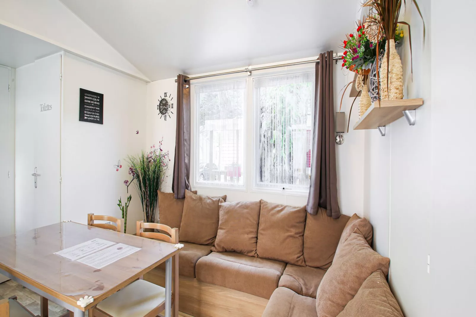 Mobil-home 6 pax-Living room