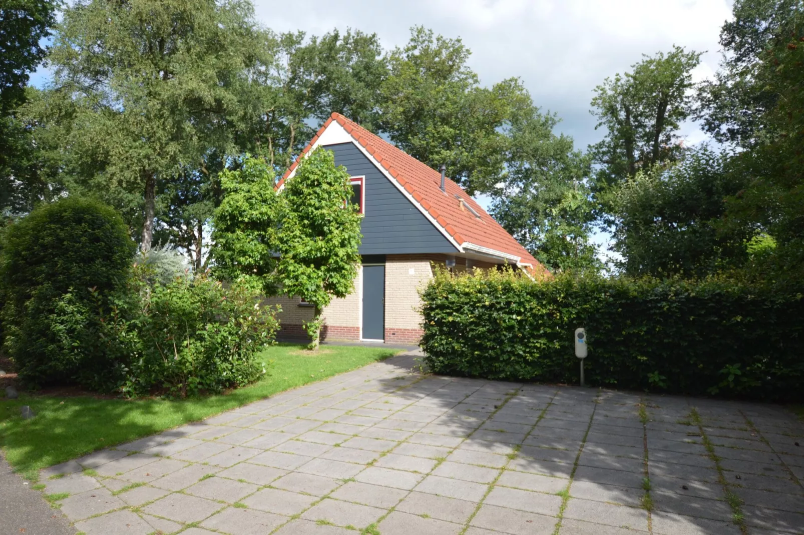 Buitenplaats Berg en Bos nummer 15-Exterior summer