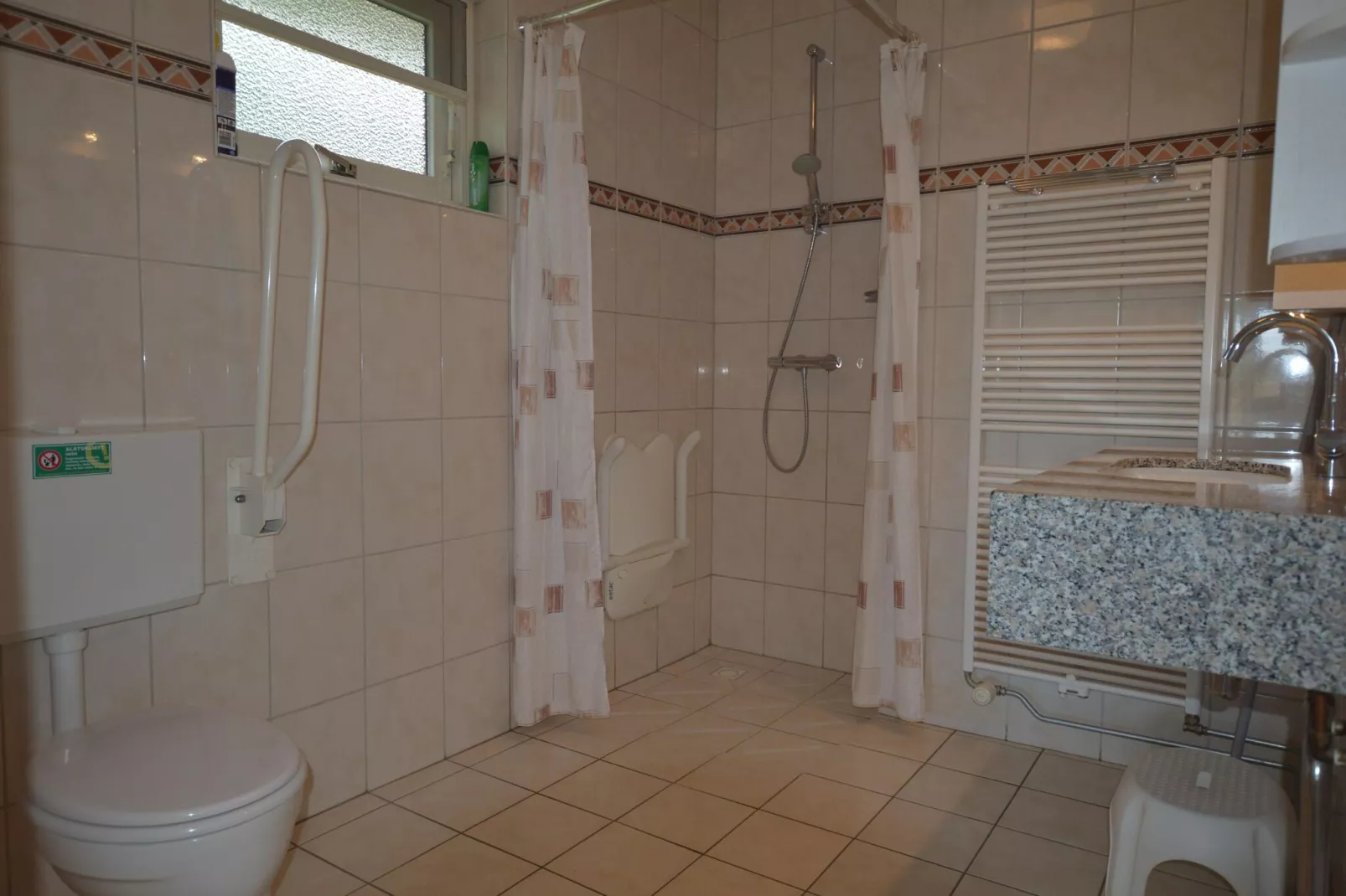 Buitenplaats Berg en Bos nummer 15-Bathroom
