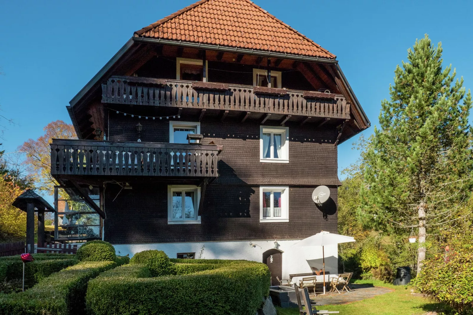 Altes Forsthaus-Außenbereich Sommer