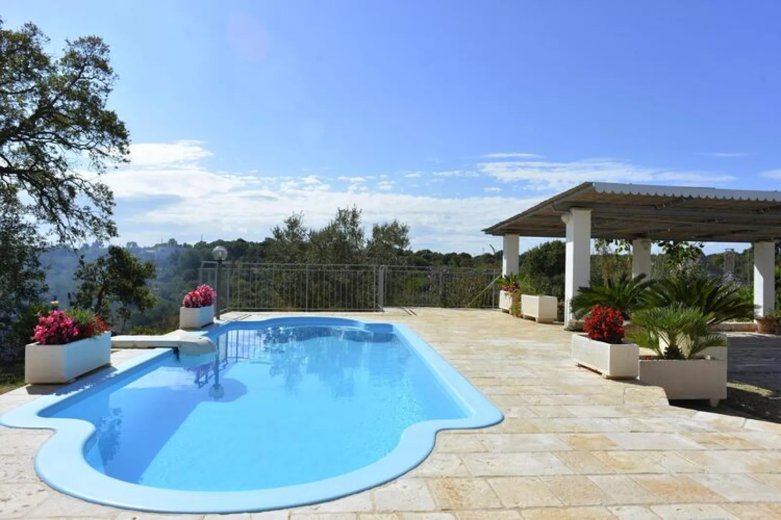 Holiday home Cisternino-Trullo Ulivo Antico-Piscine