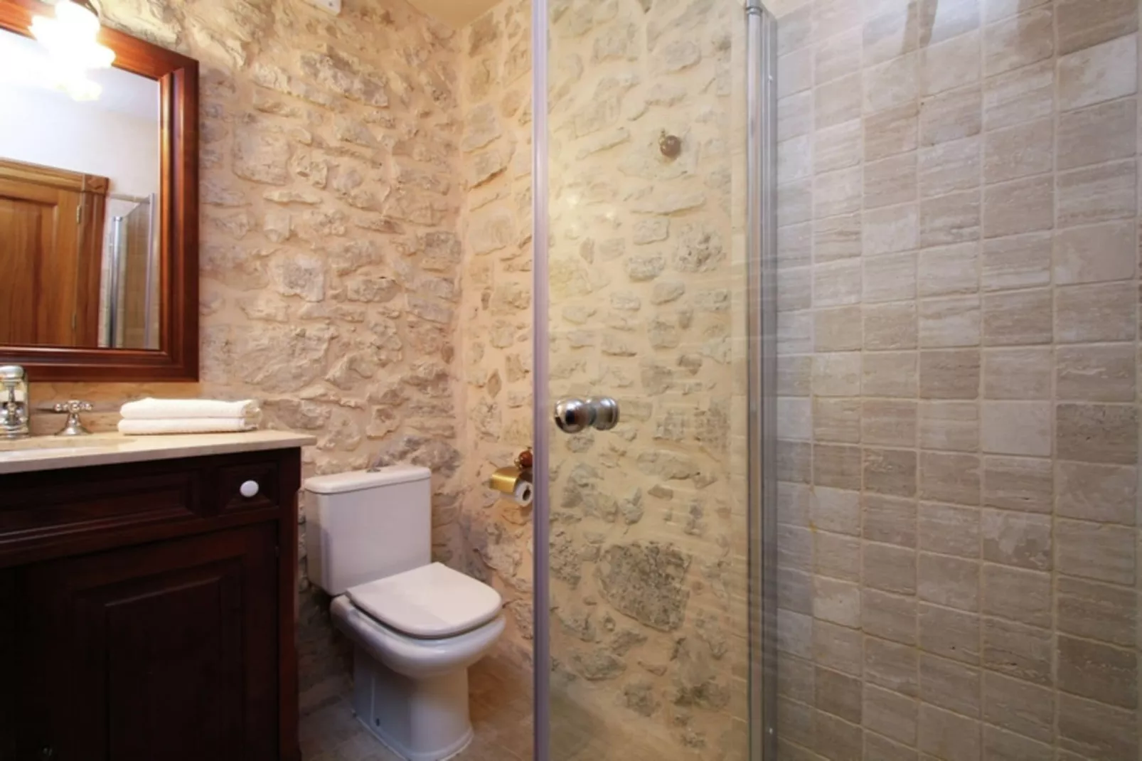 Petit-Bathroom