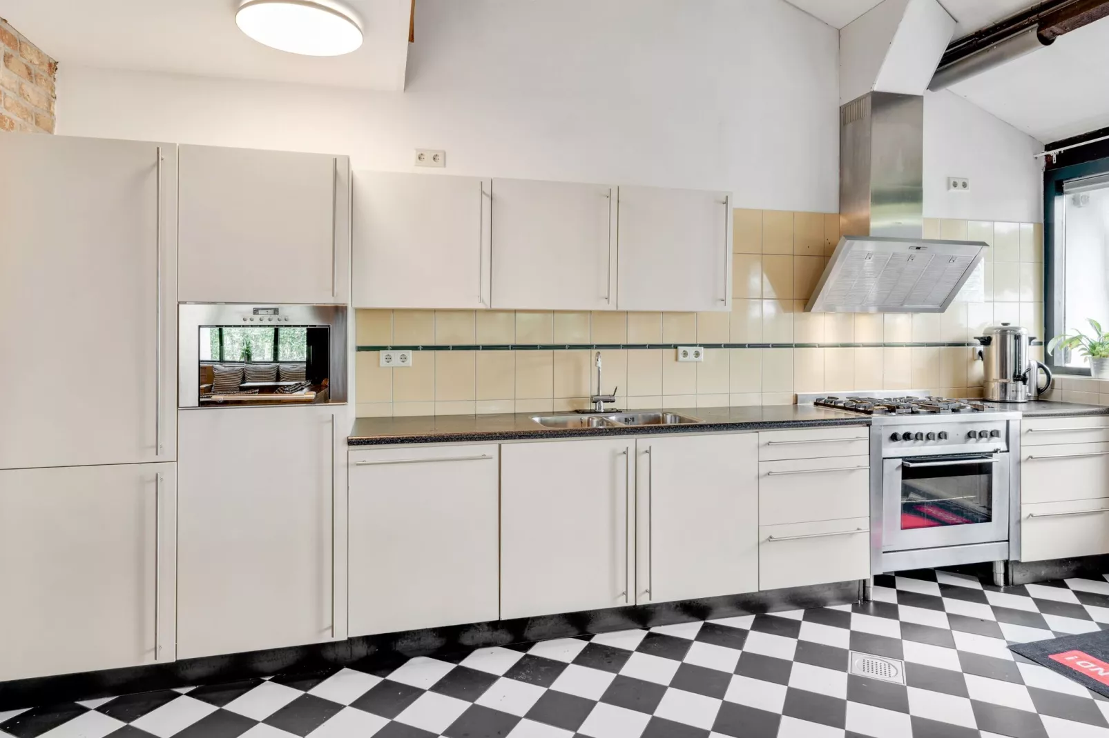 Hoeve de Drogenberg de Schuur-Kitchen
