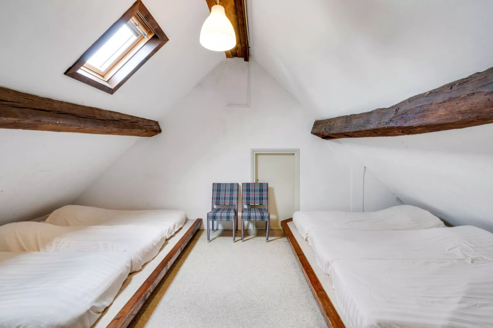 Hoeve de Drogenberg de Schuur-Bedroom