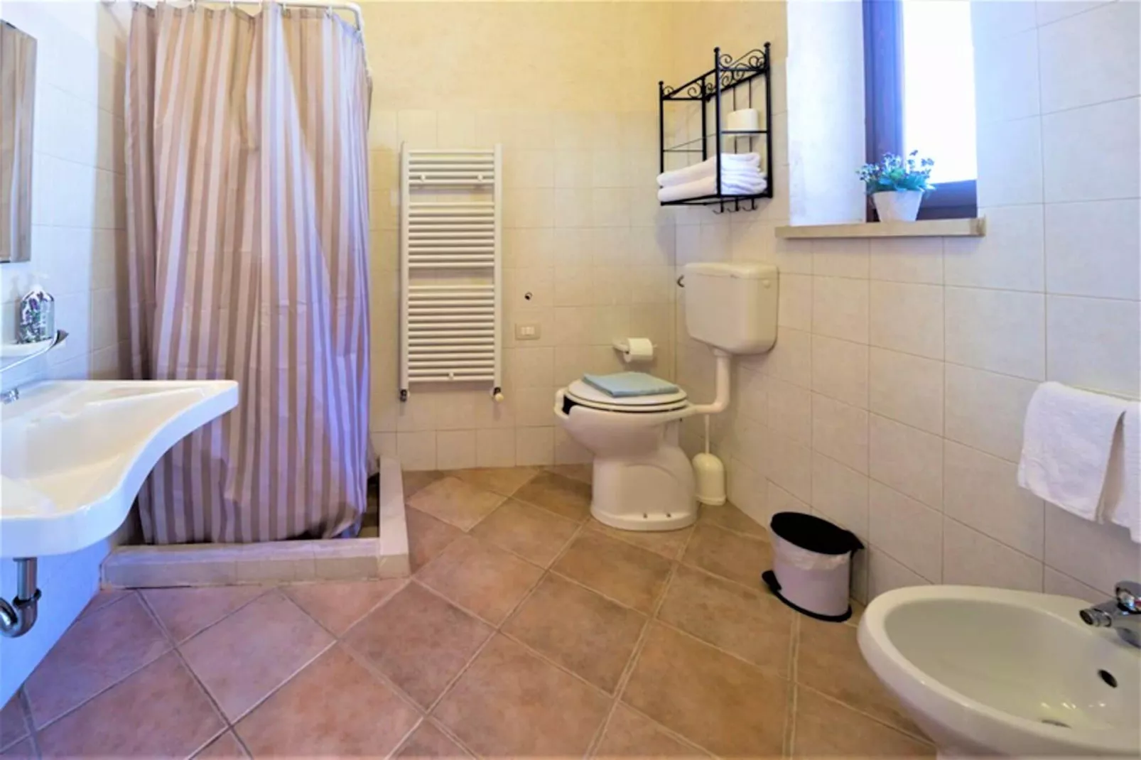 Trilocale-Bathroom