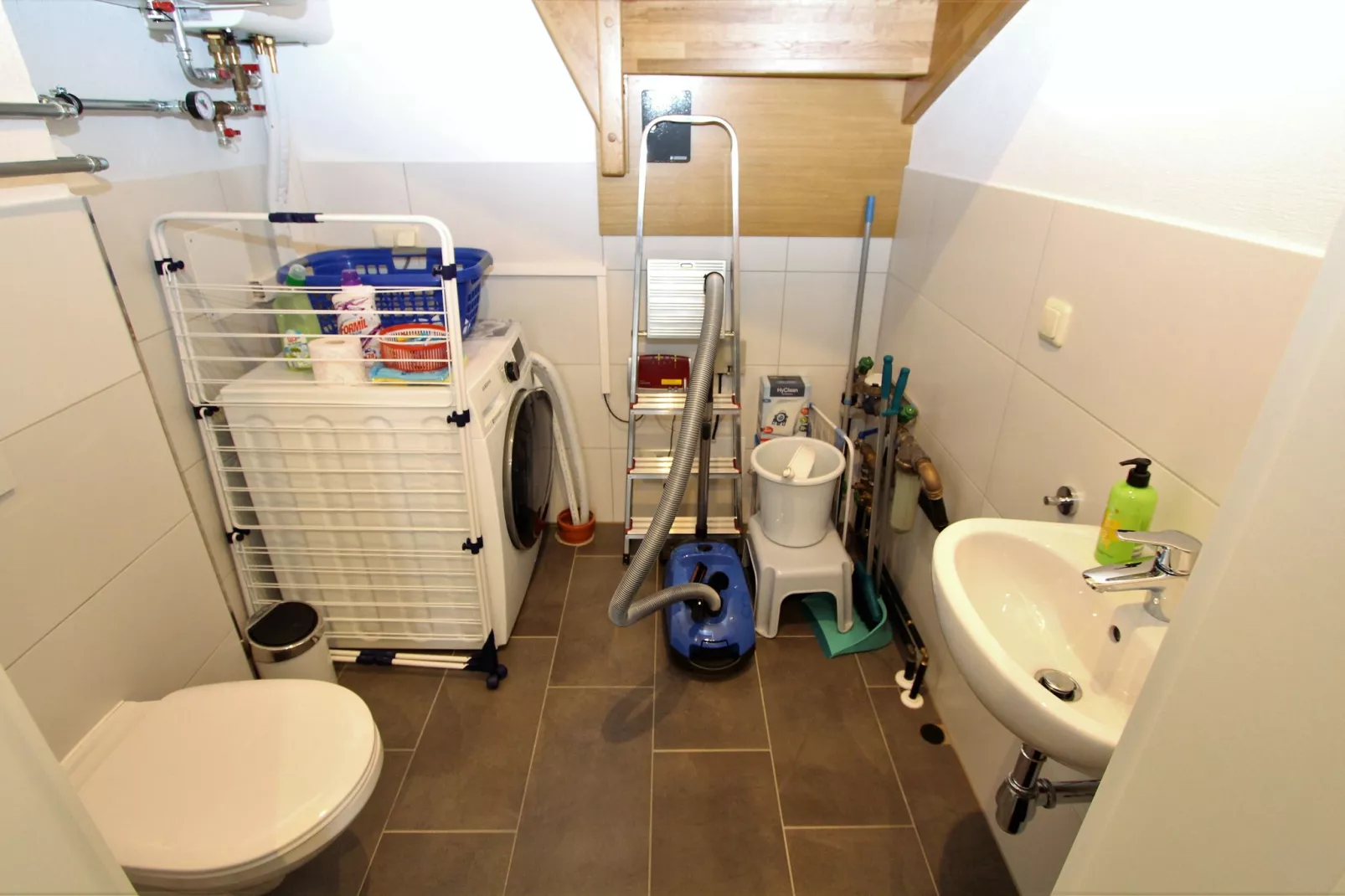 Chalet Steinbock-Bathroom