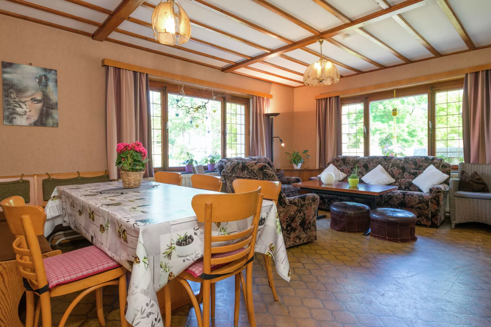 Am Brunnen-Dining room