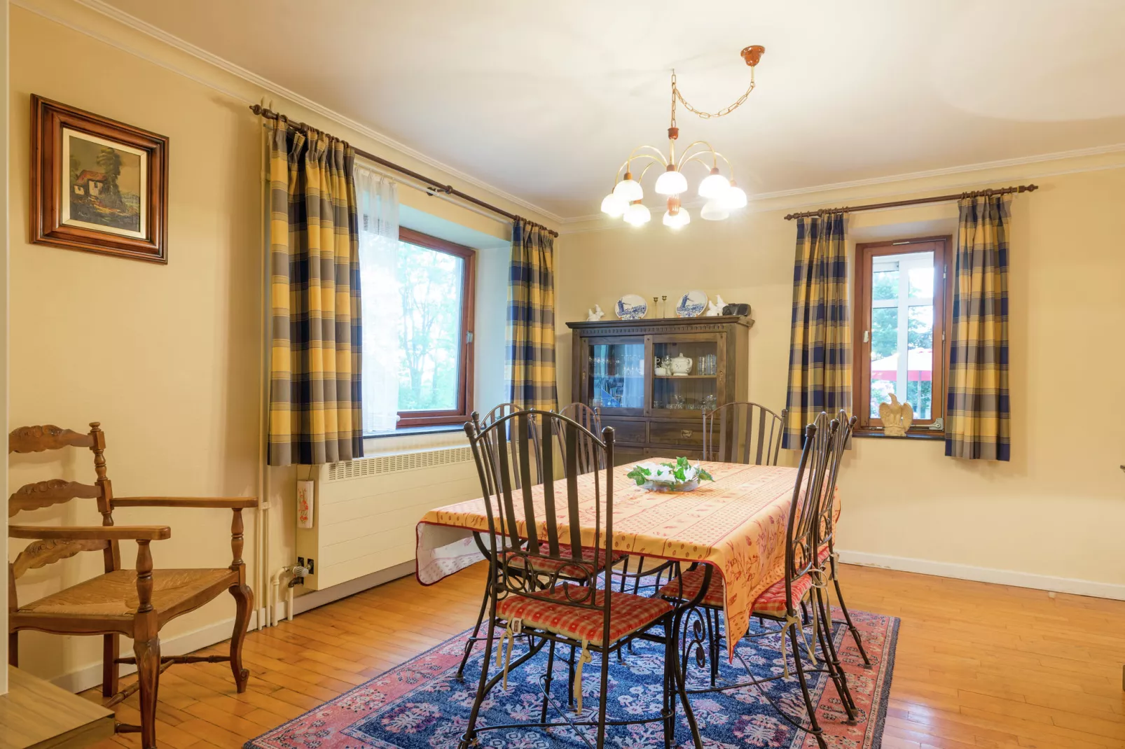 Les Mesanges-Dining room
