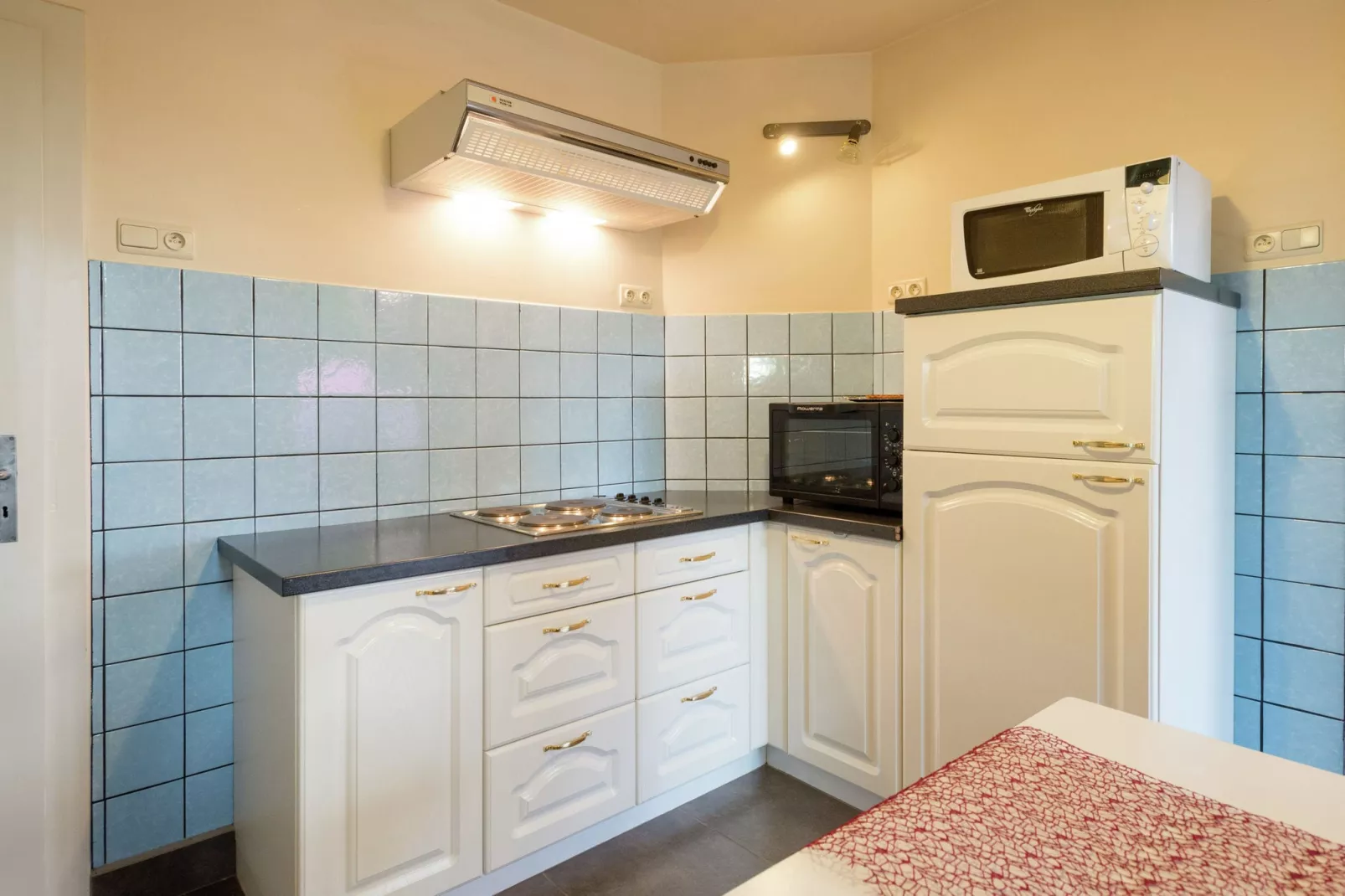 Les Mesanges-Kitchen